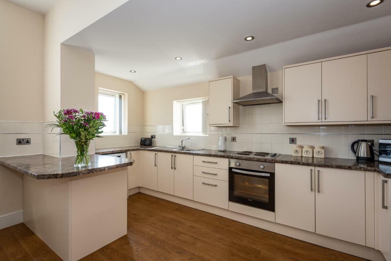 Waterview Deluxe Apartments Barrow-in-Furness Extérieur photo